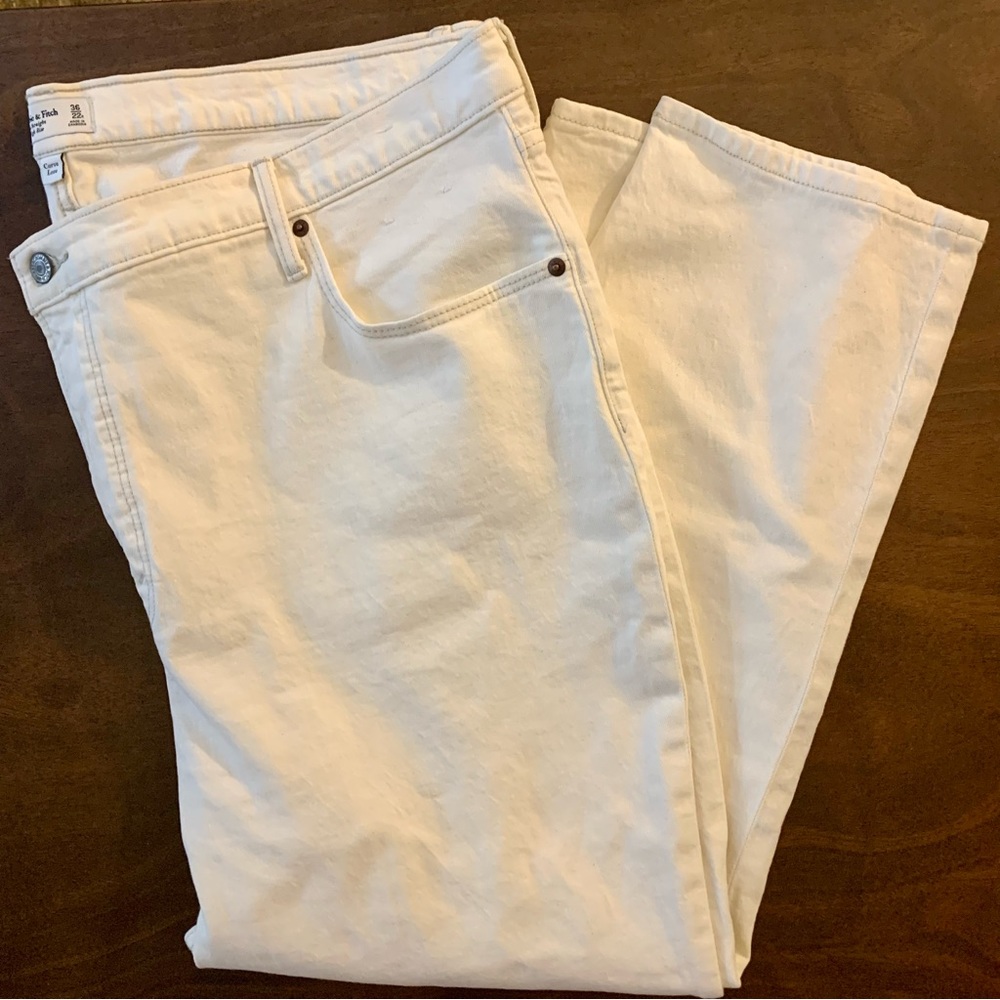 Abercrombie And Fitch Women’s White Jeans Size 36x22 Ultra High Rise Straight